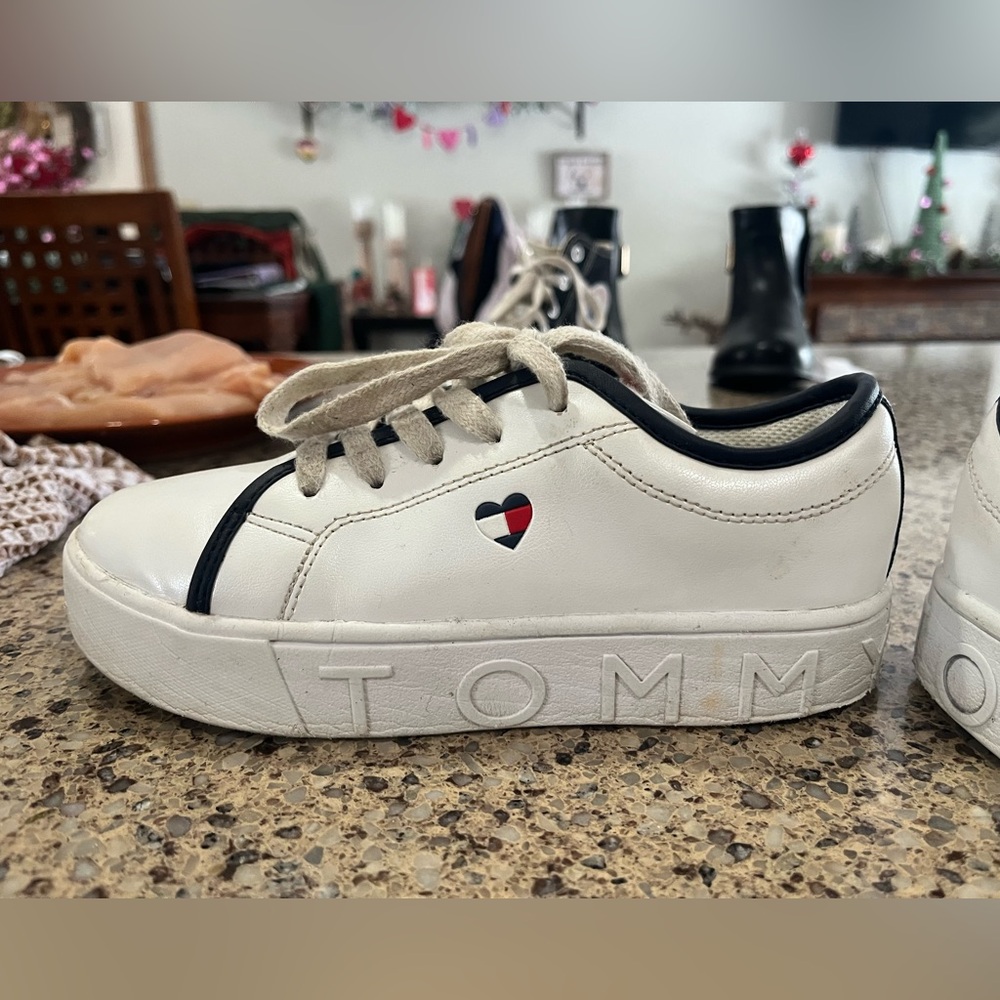 Girls TOMMY sneakers